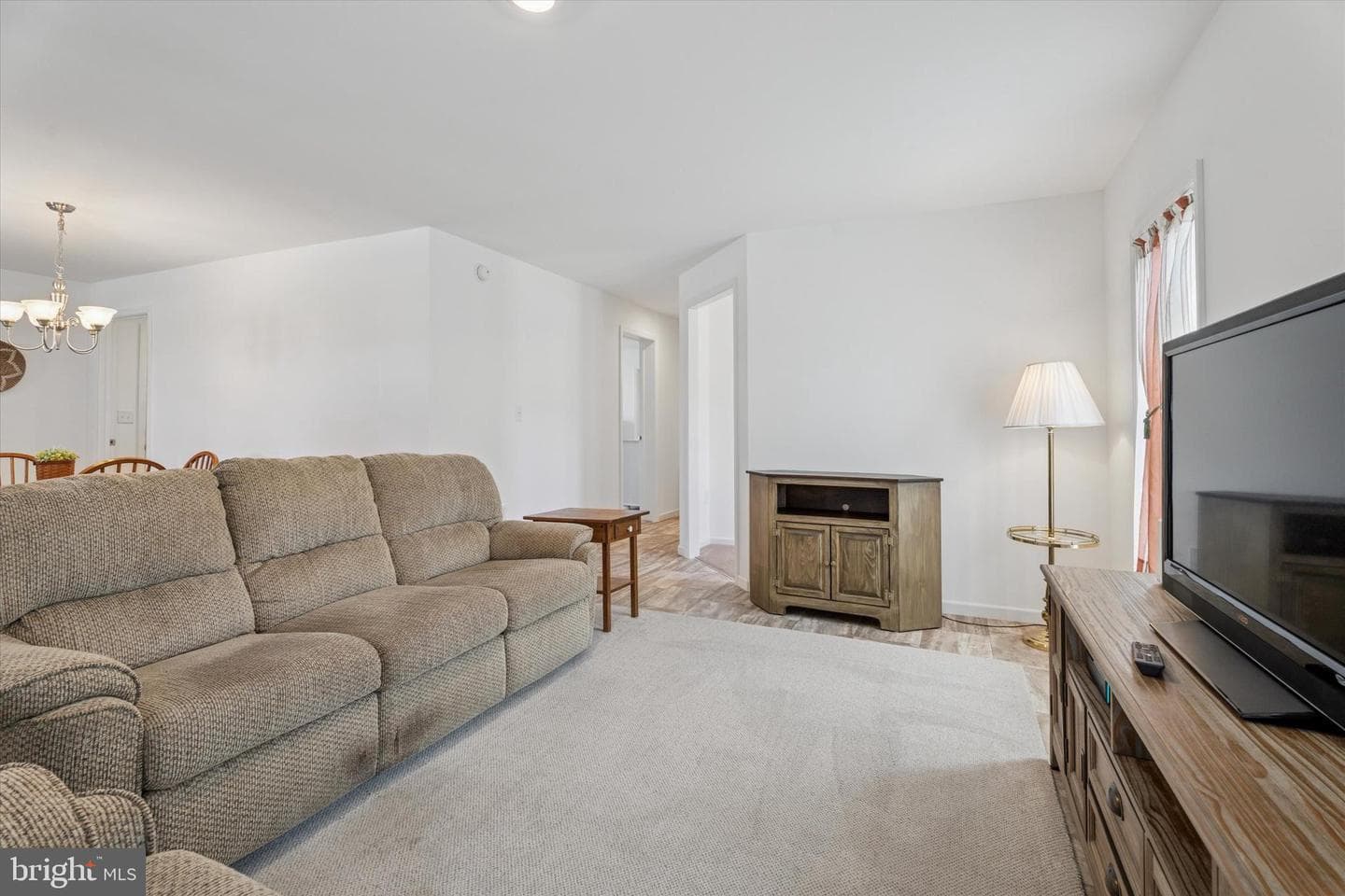 20 Daphne Court photo 2