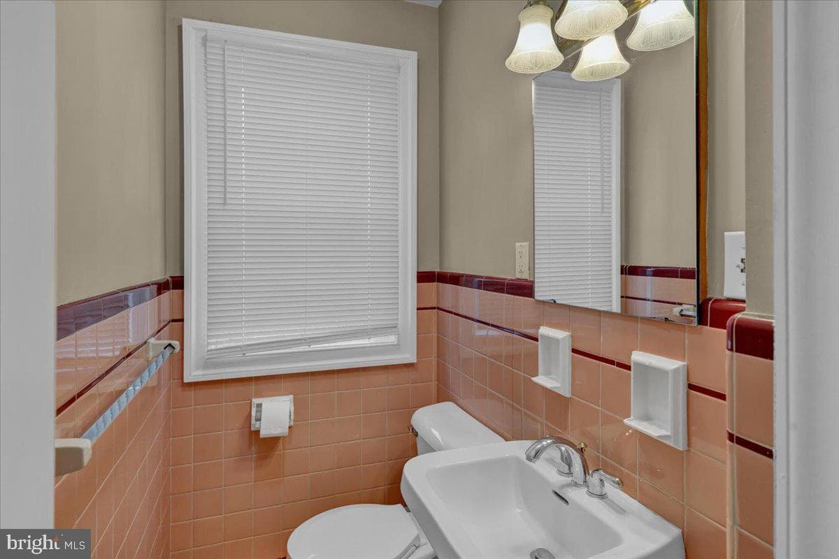 1403 College Avenue photo 17