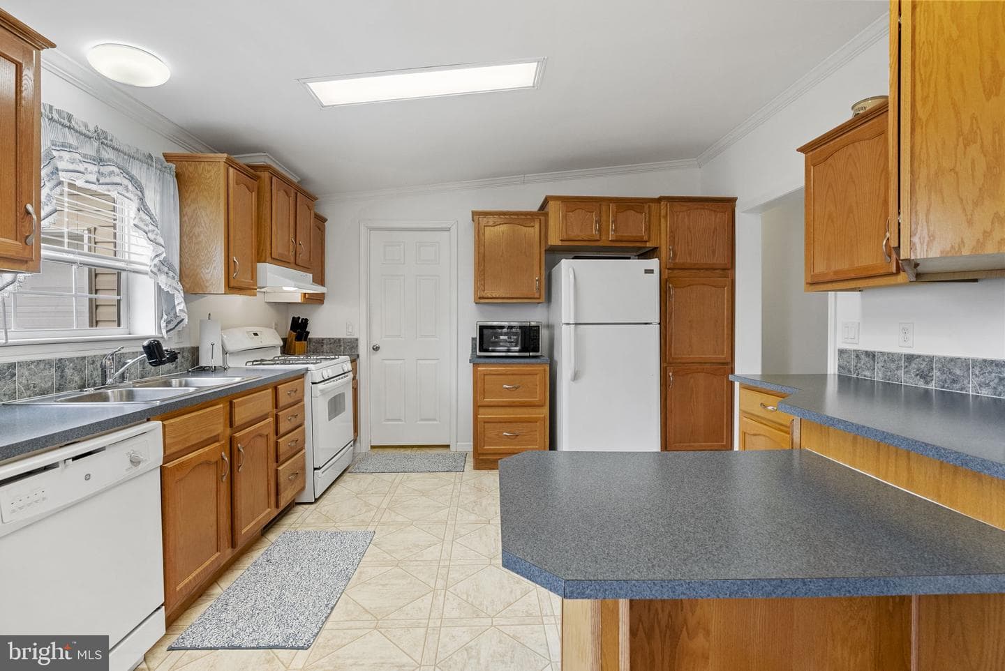 86 Westin Road photo 17