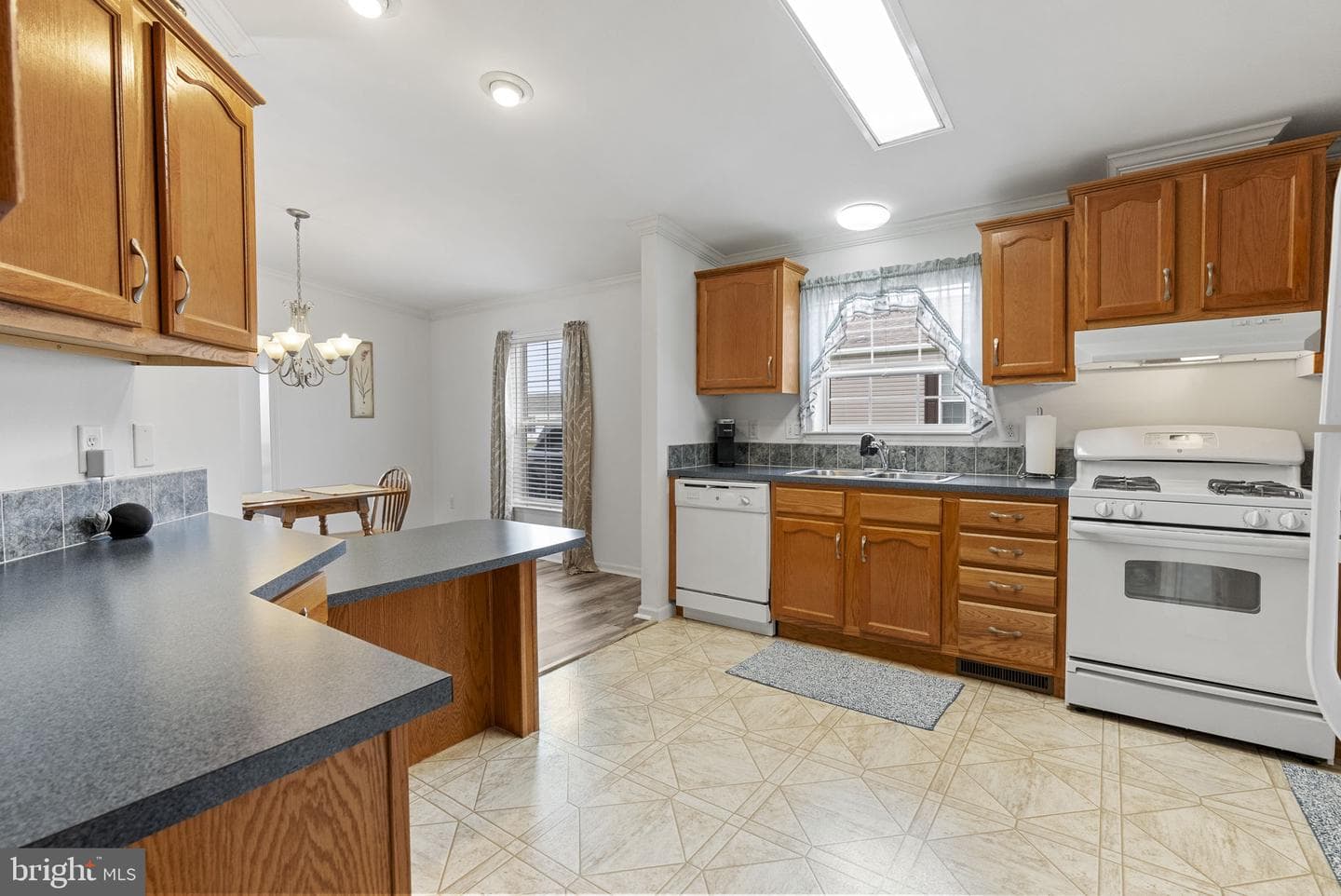 86 Westin Road photo 20