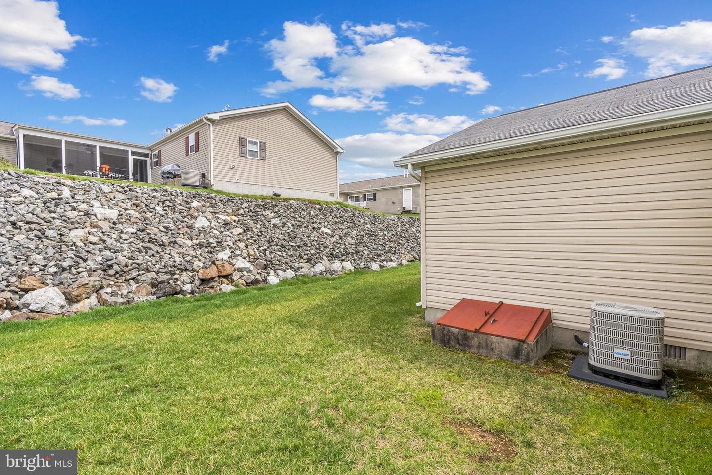 86 Westin Road photo 34