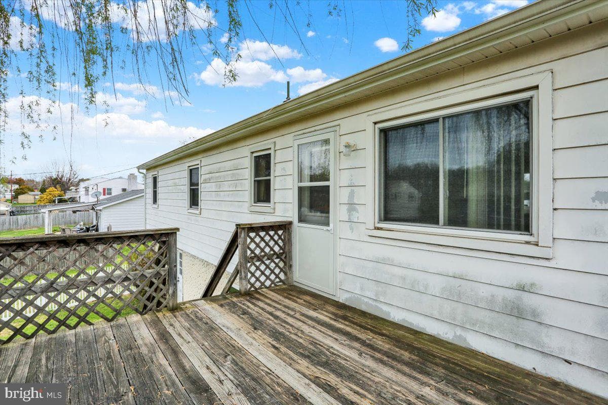 410 Laurelwood Drive photo 37