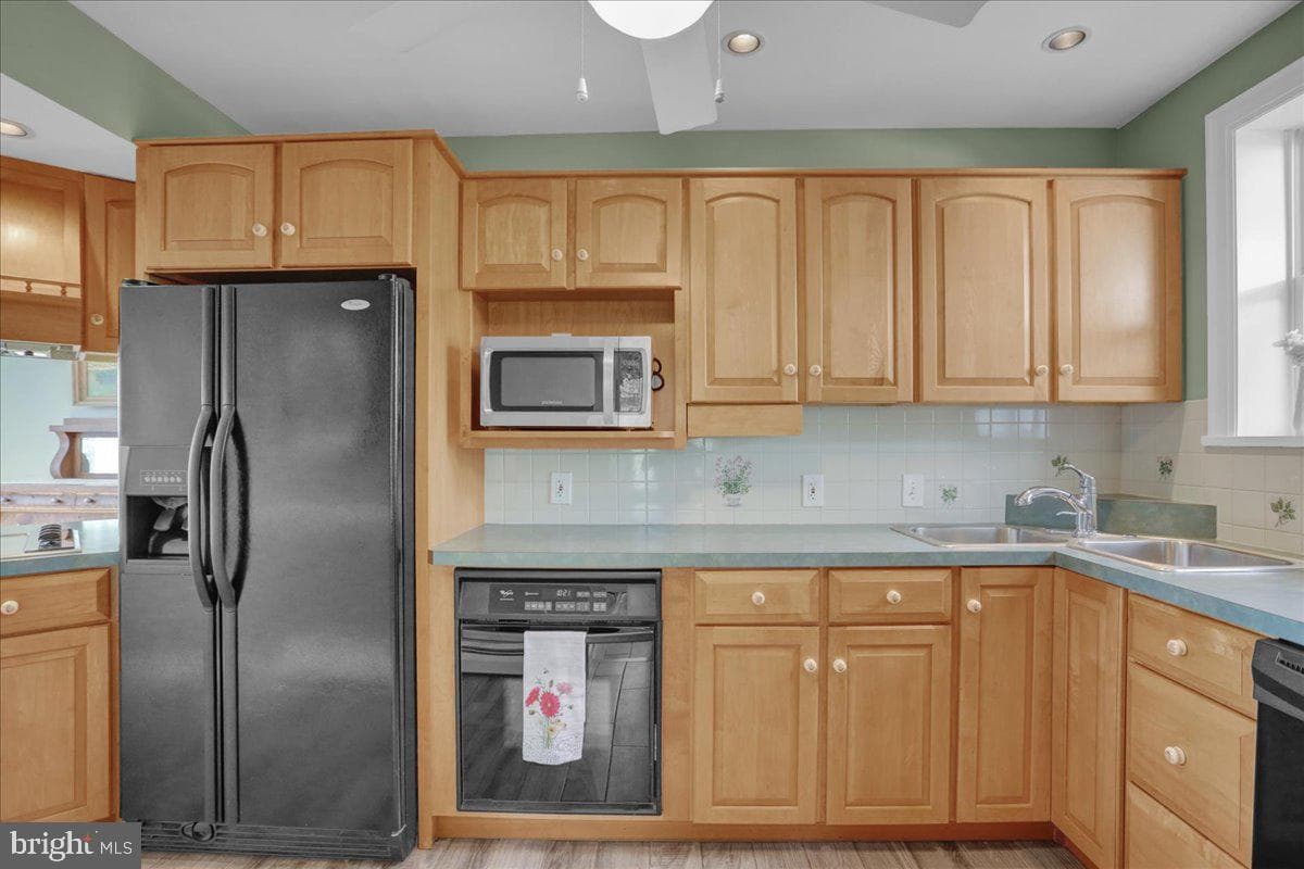 1032 W Leesport Road photo 18