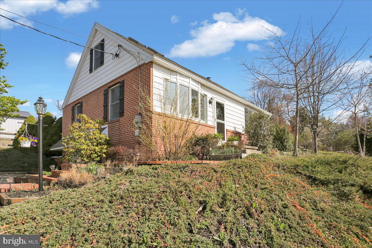 1032 W Leesport Road photo 36