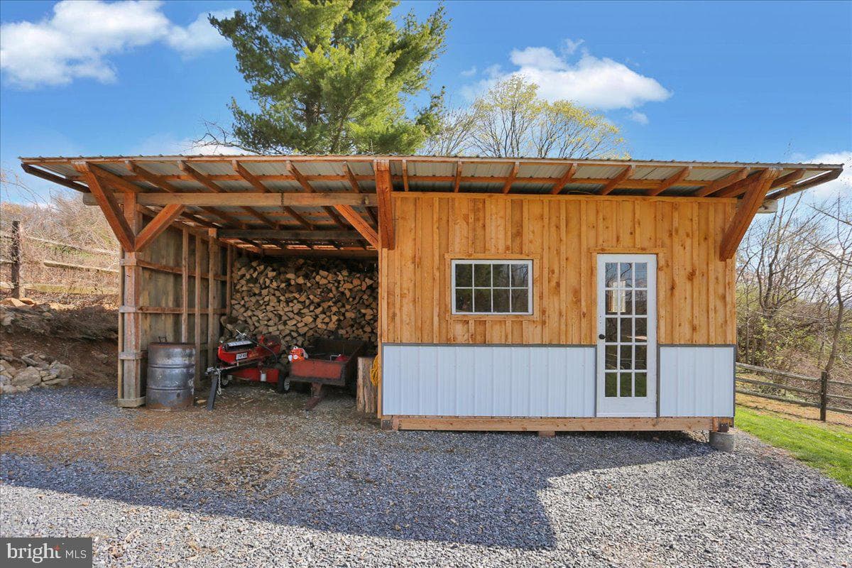 1032 W Leesport Road photo 39