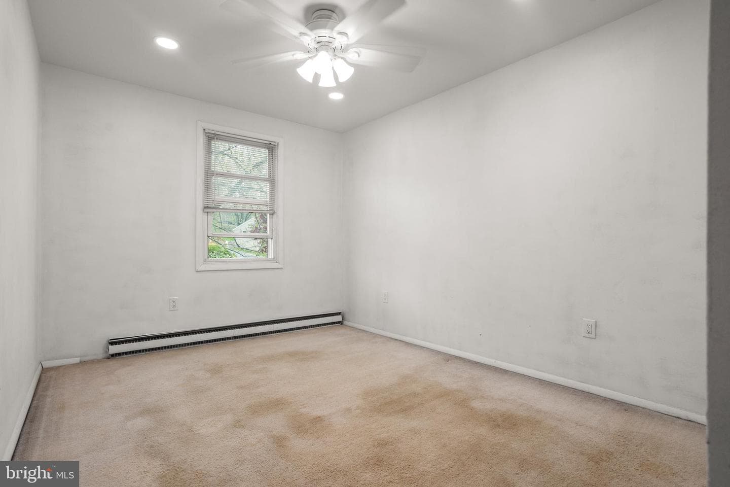 38 Lindy Lane photo 14