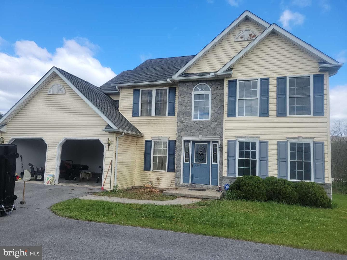 201 Steven Drive photo 2