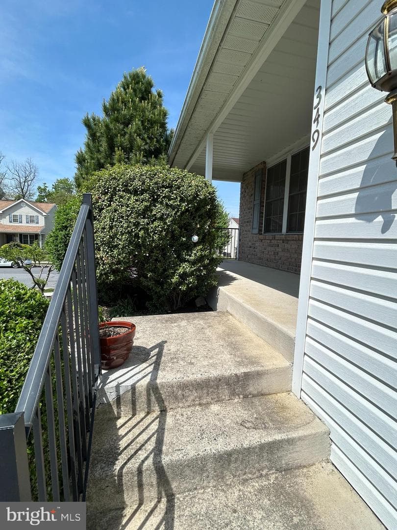 349 Oneida Drive photo 7