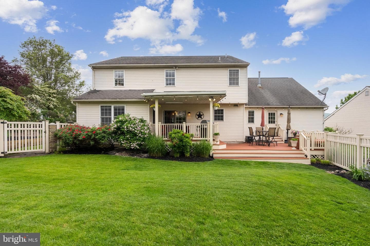 27 Bowes Lane photo 2