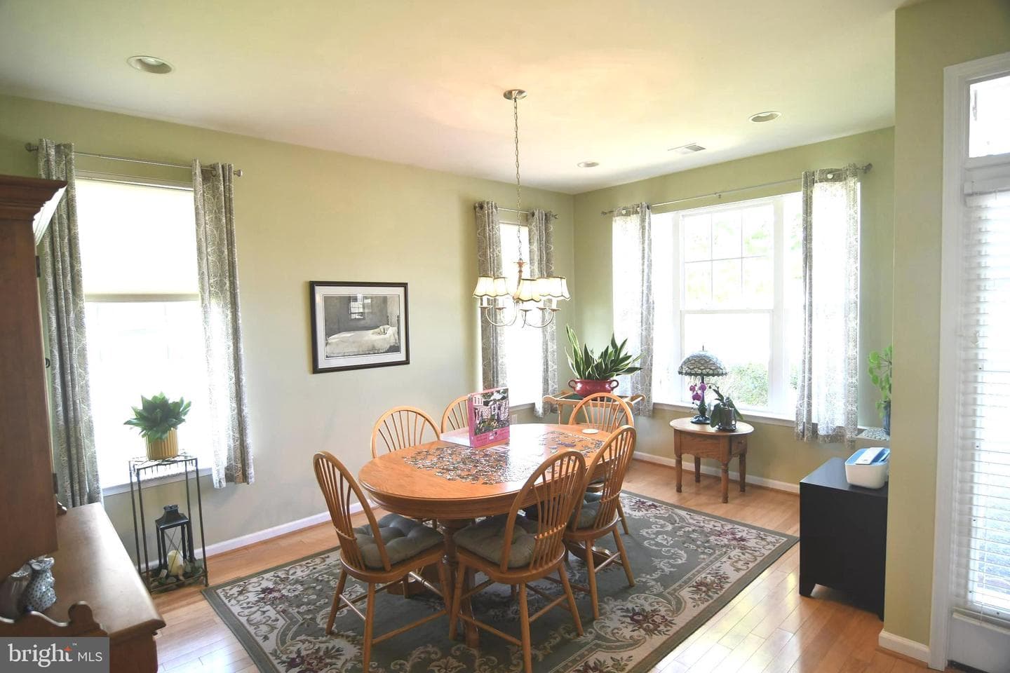 89 New Hope Boulevard photo 4