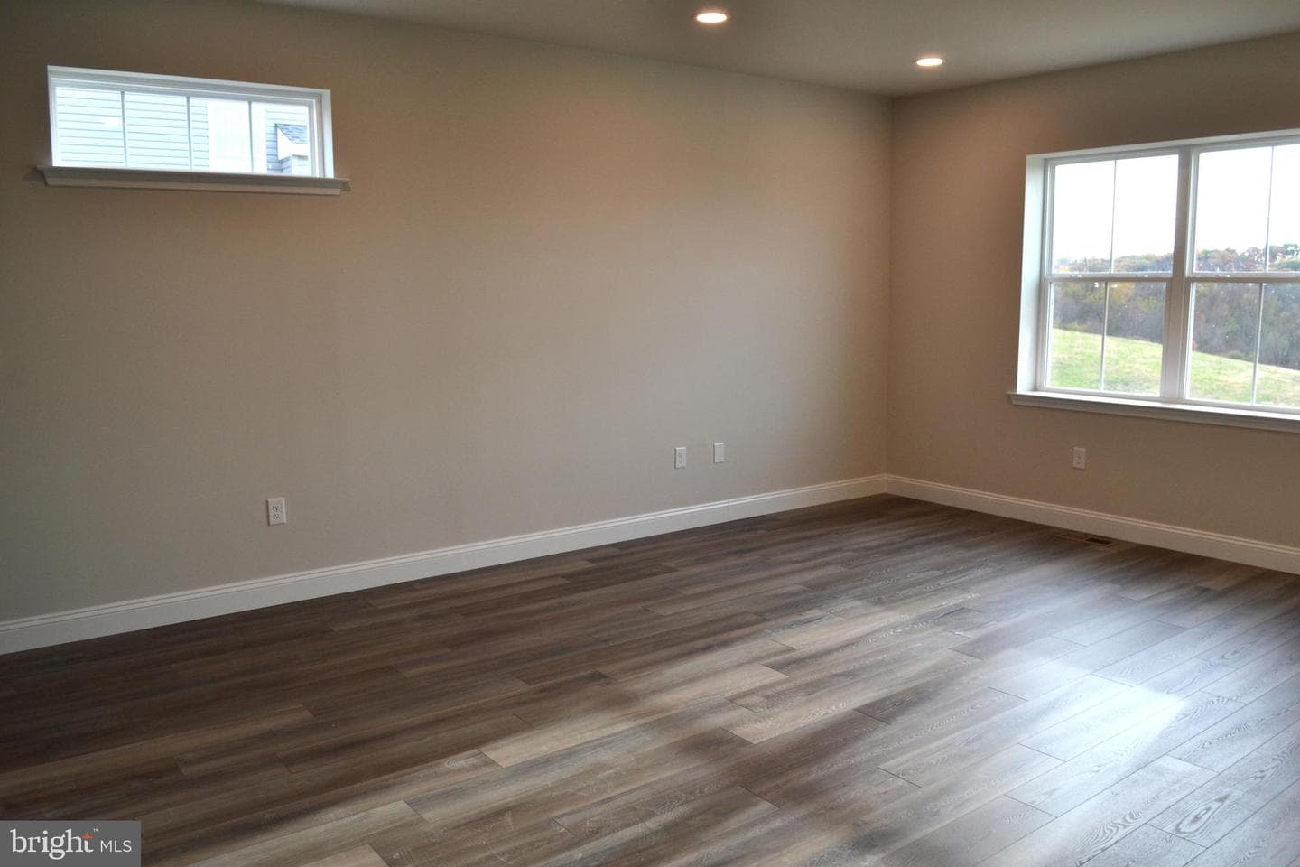 201 Sunglo #(Lot #128) photo 14