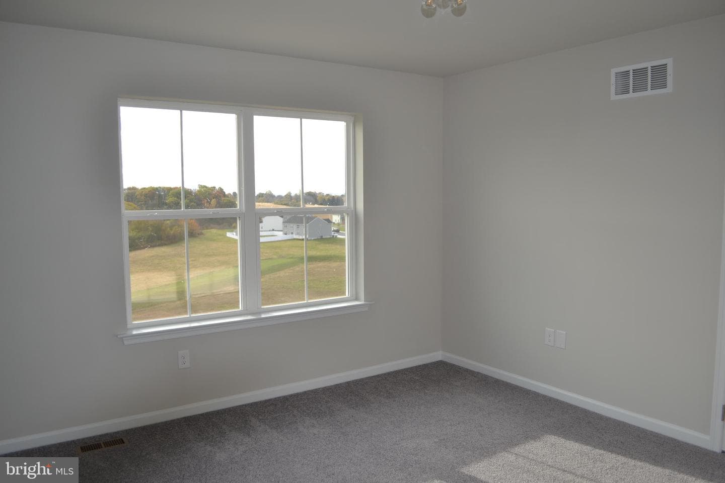 201 Sunglo #(Lot #128) photo 17
