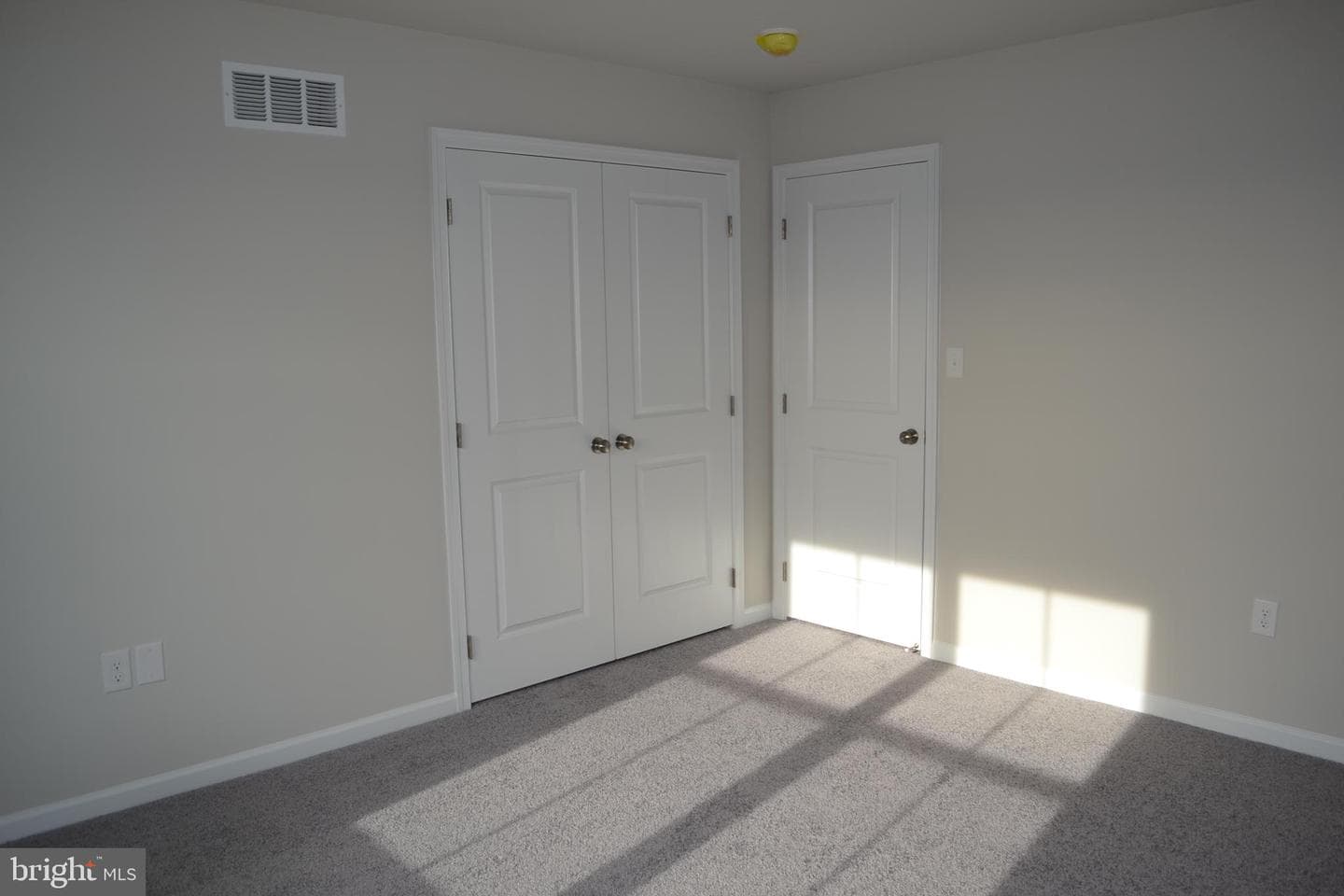201 Sunglo #(Lot #128) photo 18