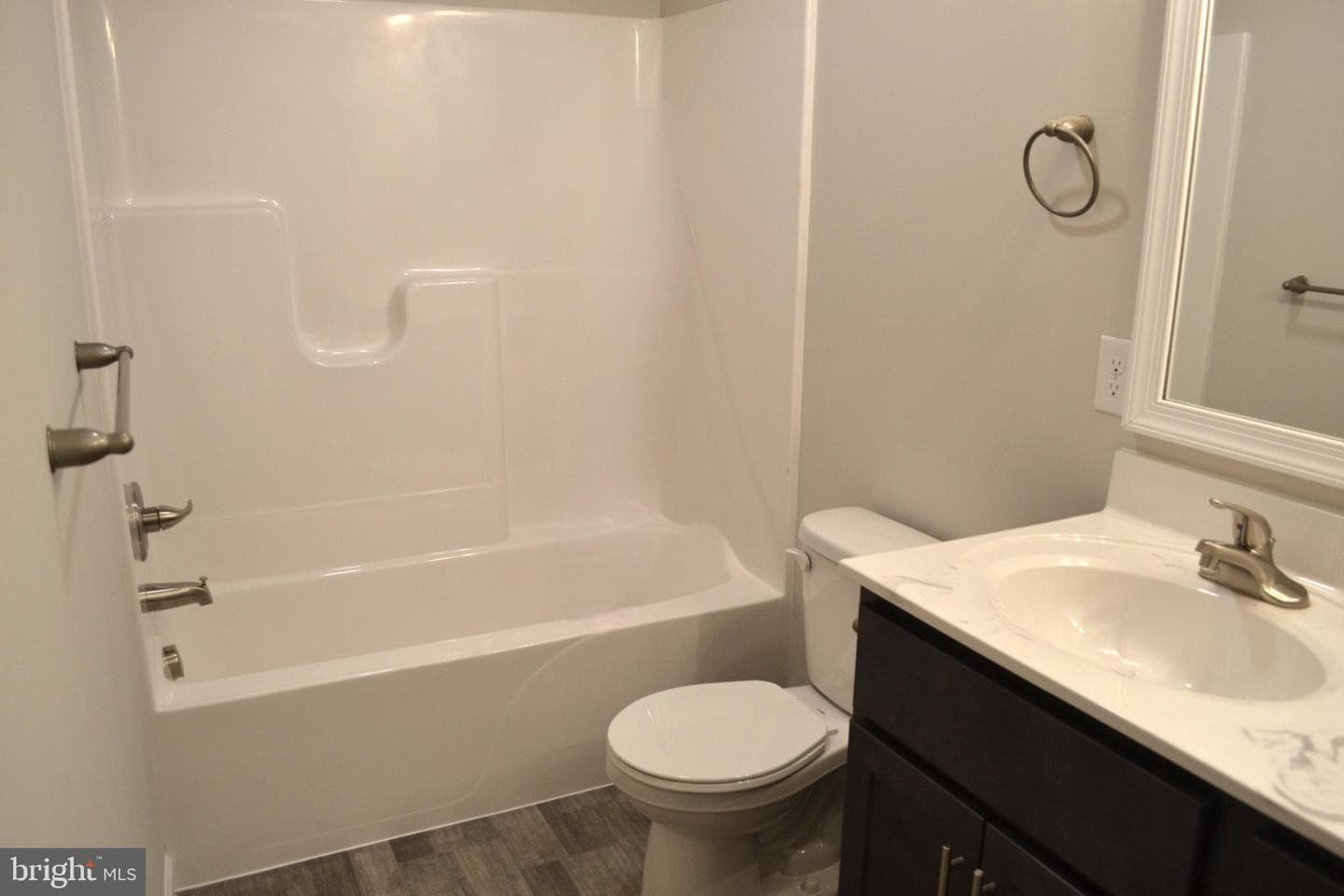 201 Sunglo #(Lot #128) photo 23