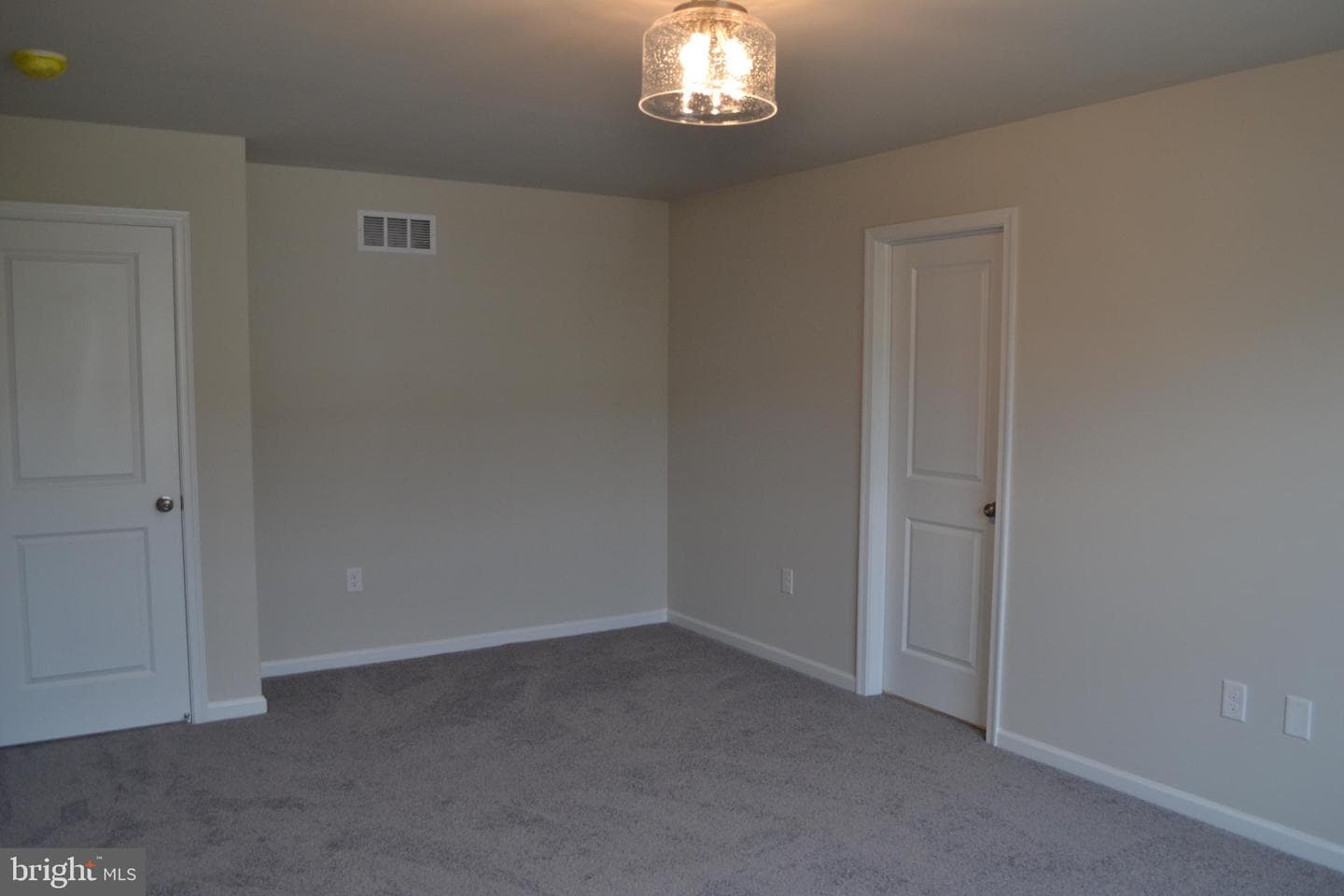 201 Sunglo #(Lot #128) photo 26
