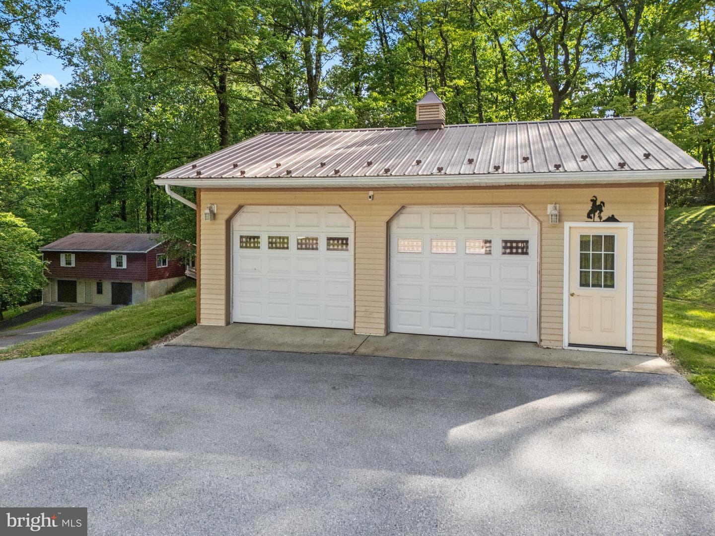 2033 Weisstown Road photo 3