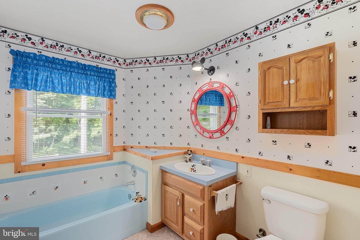 2033 Weisstown Road photo 30