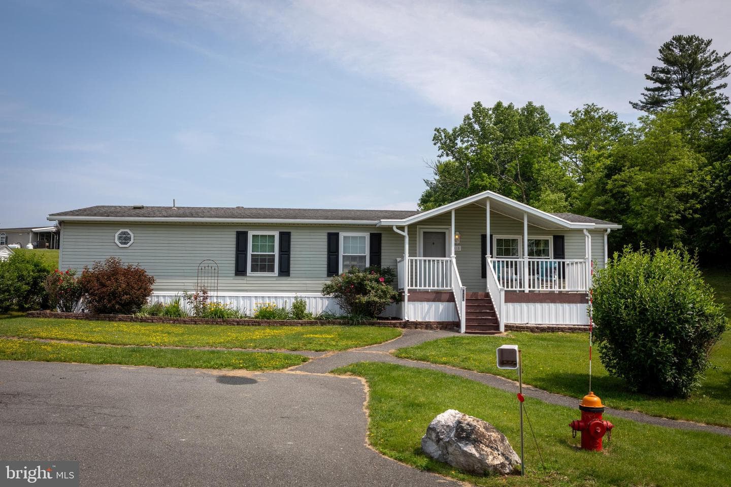 510 Caravelle Lane photo 2