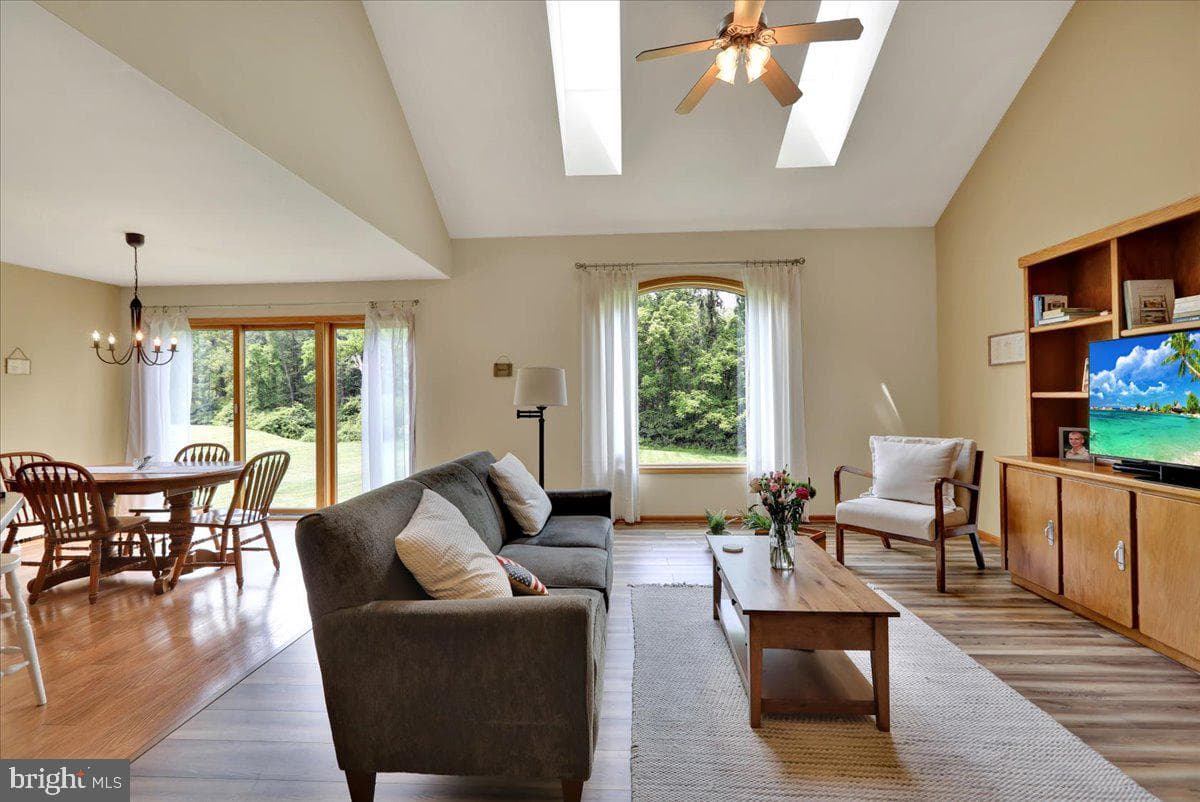 96 Gunhart Road photo 13