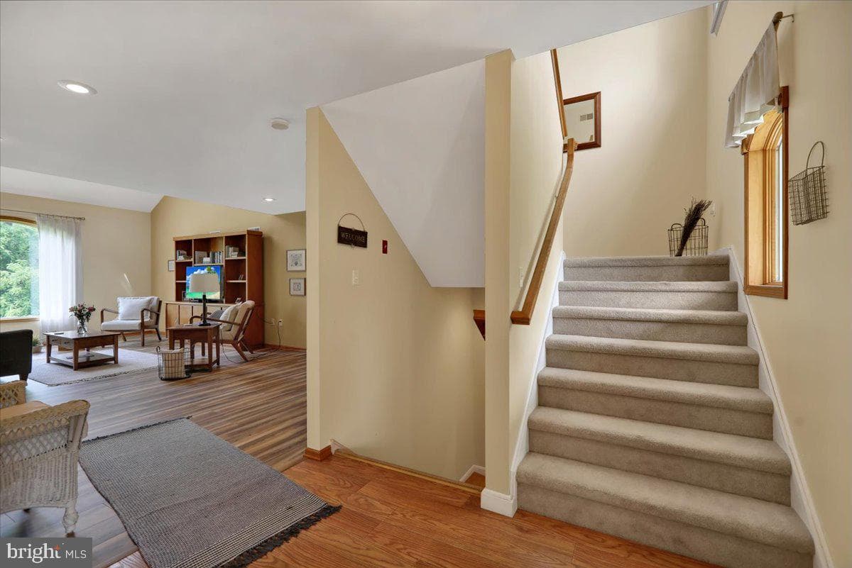 96 Gunhart Road photo 8