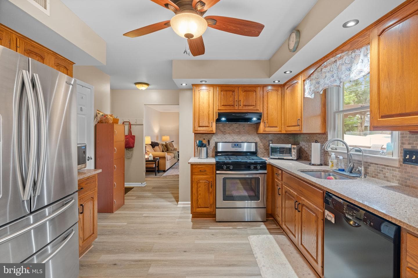1036 Boeshore Circle photo 16