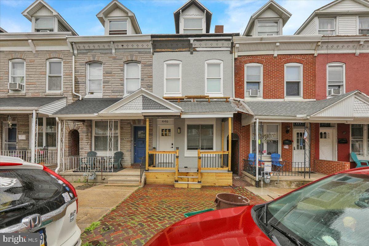 446 S 15th Street photo 2