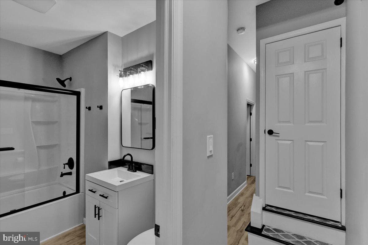 446 S 15th Street photo 20