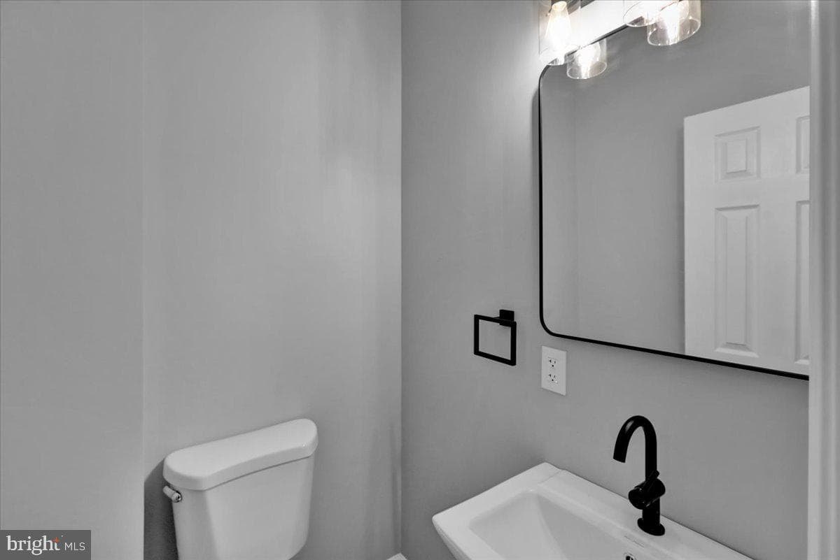 446 S 15th Street photo 9
