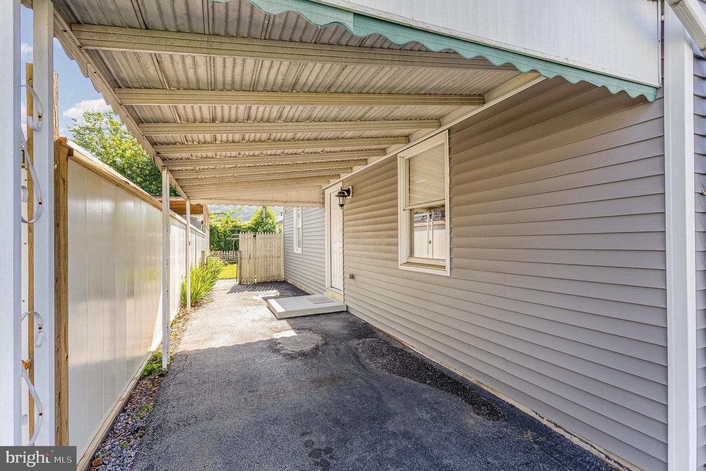 421 Carroll Street photo 21