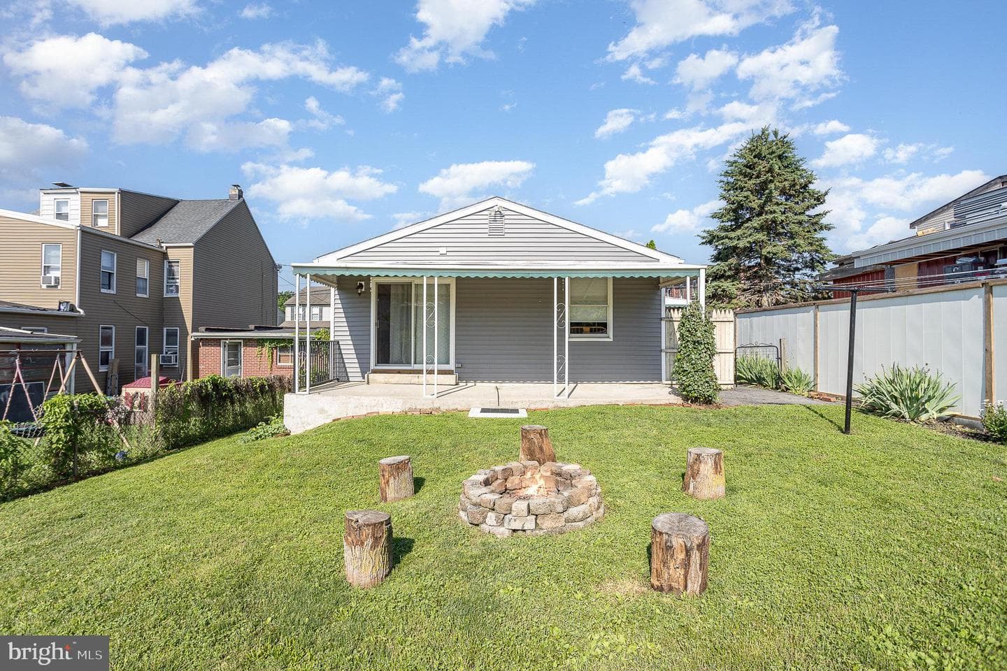 421 Carroll Street photo 25