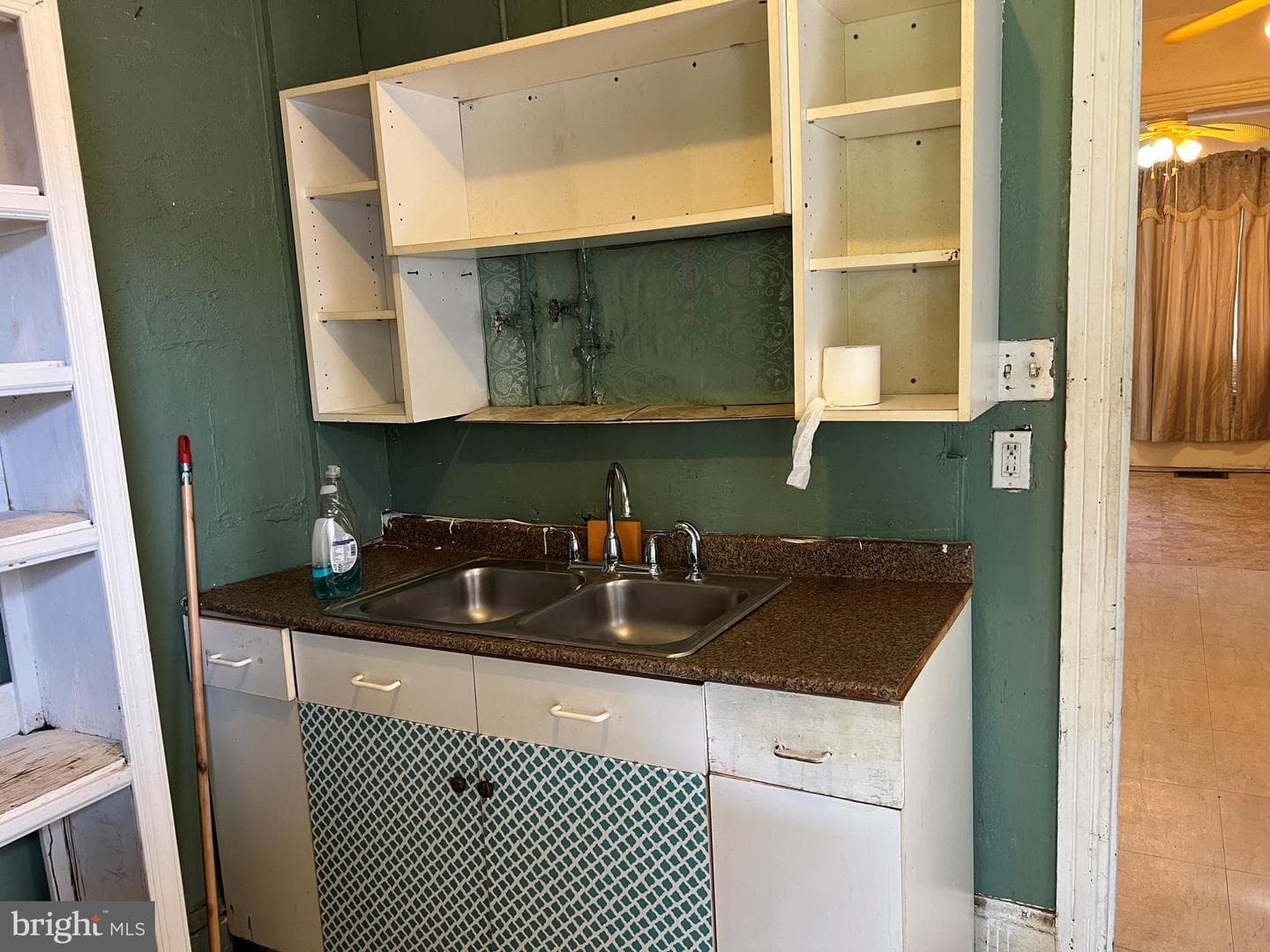 130 W Green Street photo 6
