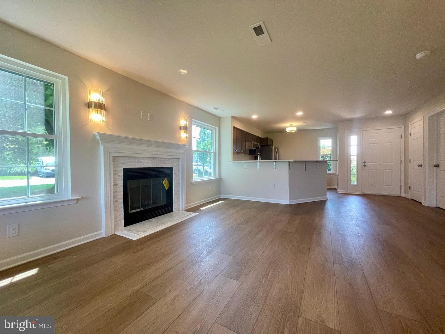 101 Lexington Way photo 8