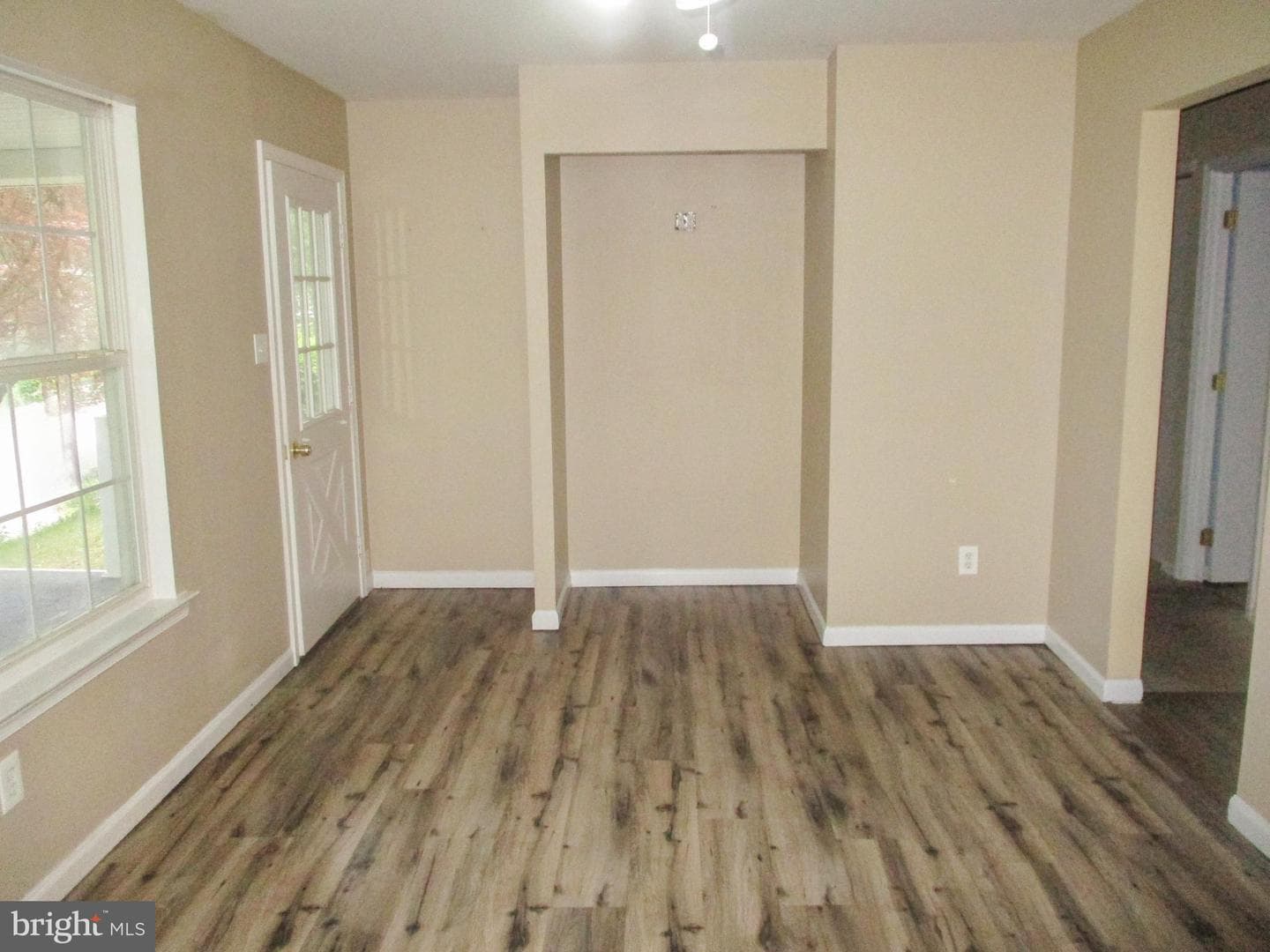 2 Queen Anne Drive photo 2