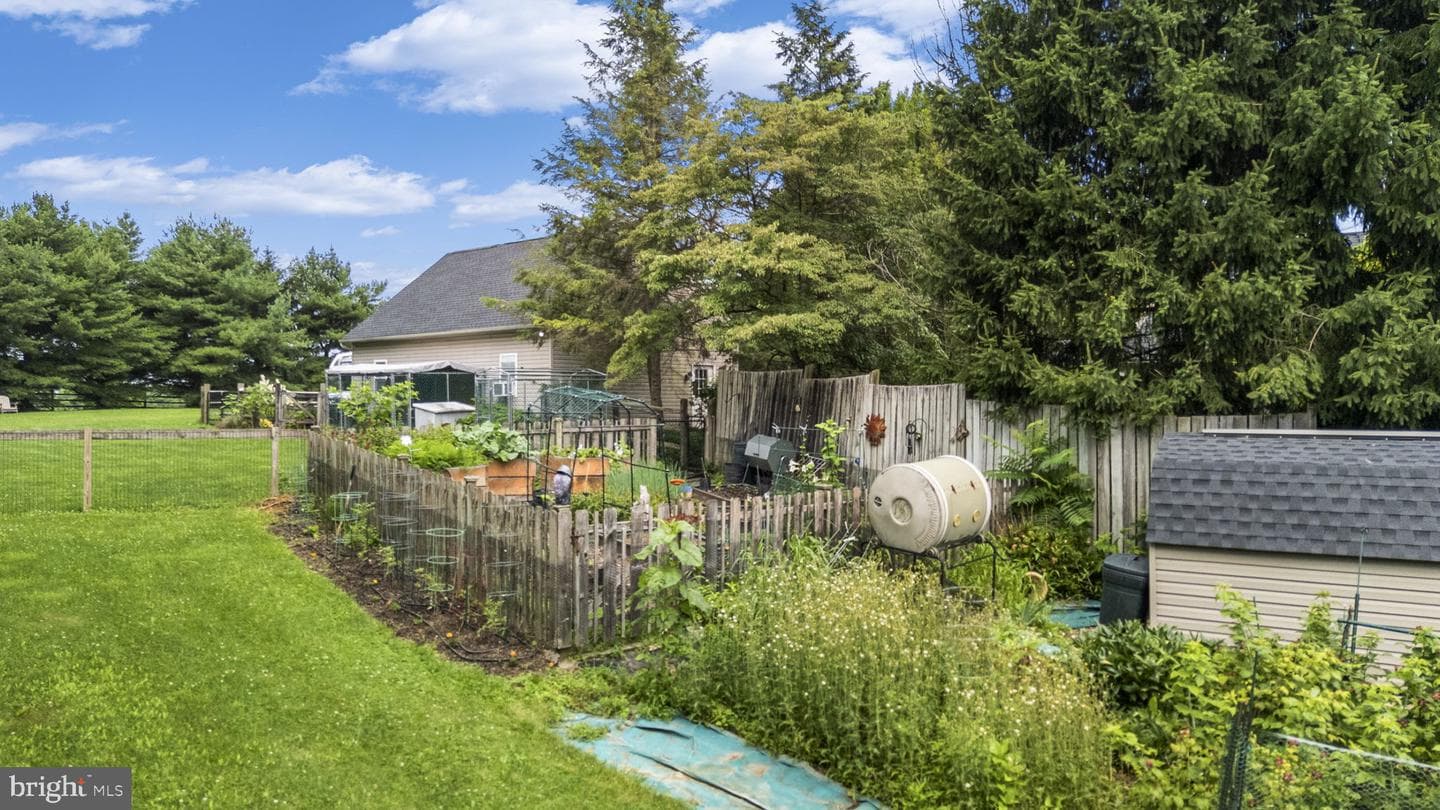 125 Klopp Road photo 18