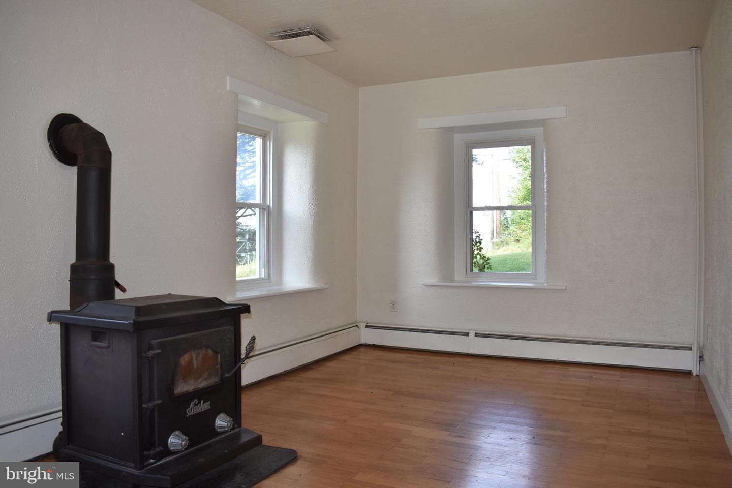 20 Heffner Road photo 11