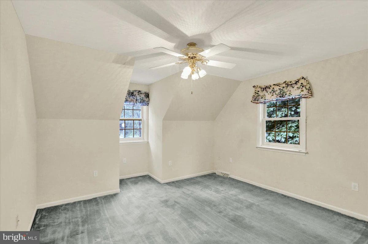 61 Grandview photo 47