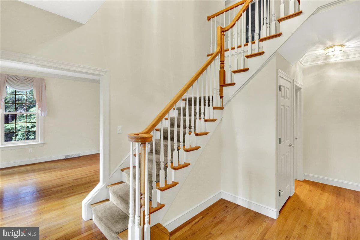 61 Grandview photo 7