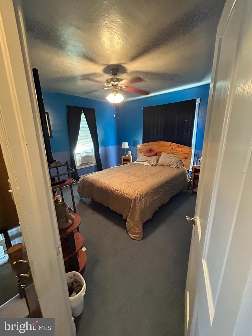 467 Godfrey Street photo 11