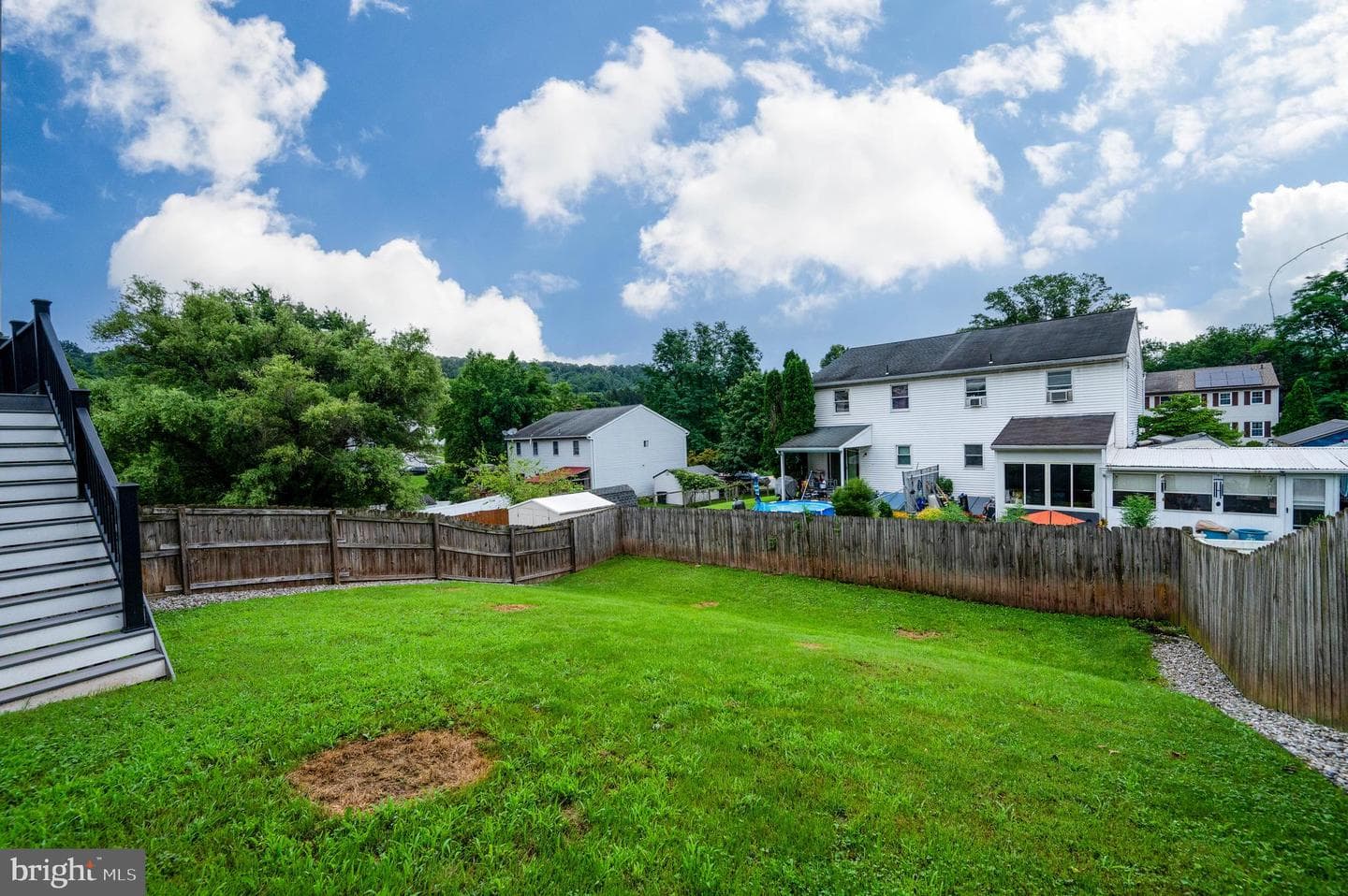 425 Grove Avenue photo 42