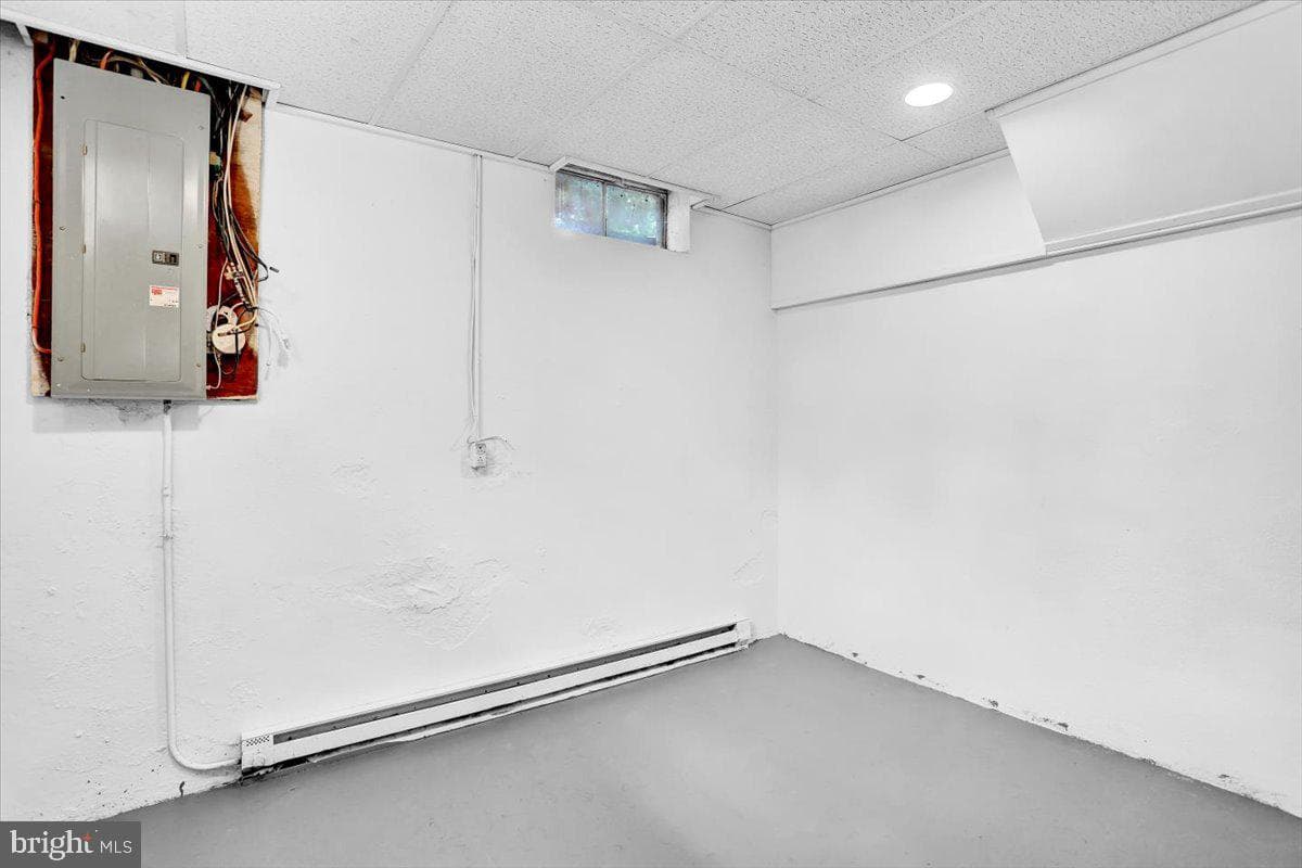 416 Green Lane photo 35