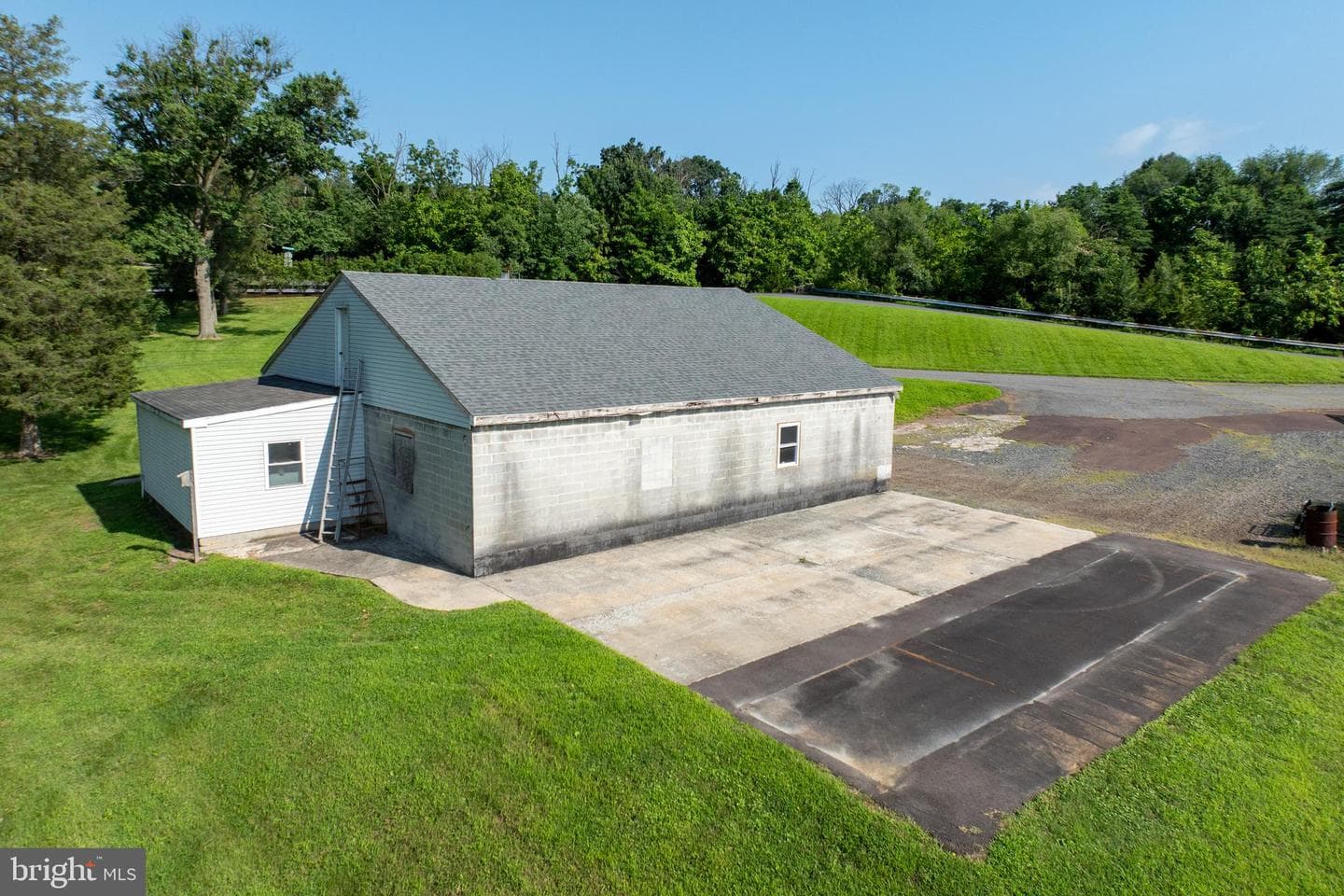 131 Squirrel Hollow Road photo 57