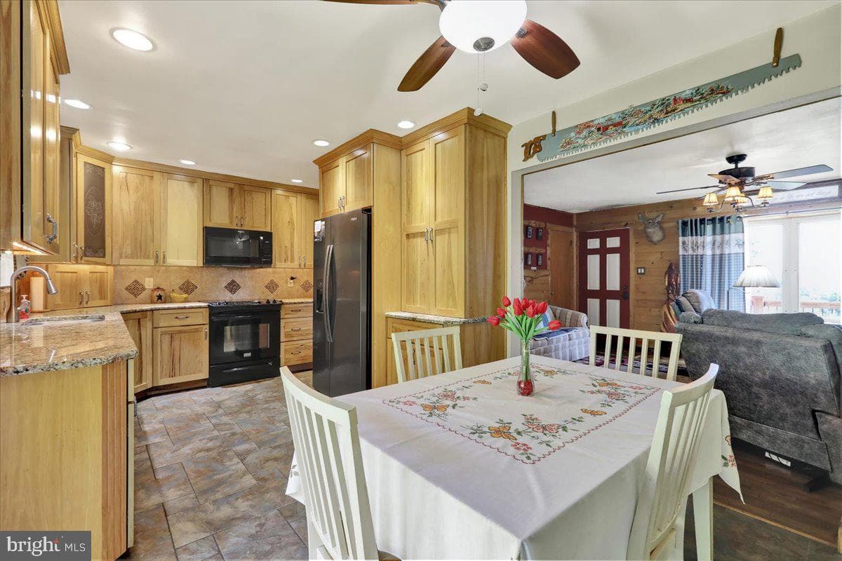570 Walnut Road photo 14