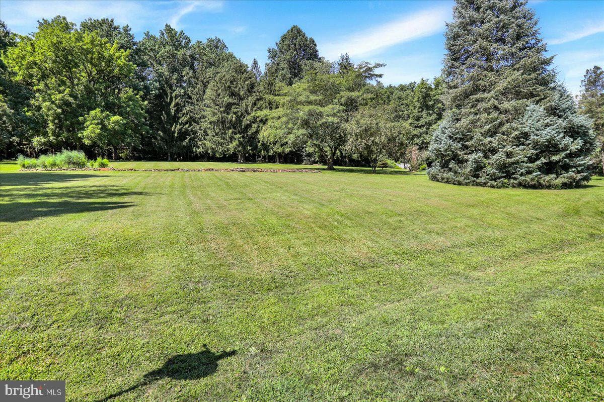 570 Walnut Road photo 30