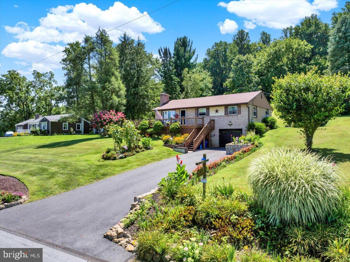 570 Walnut Road photo 39
