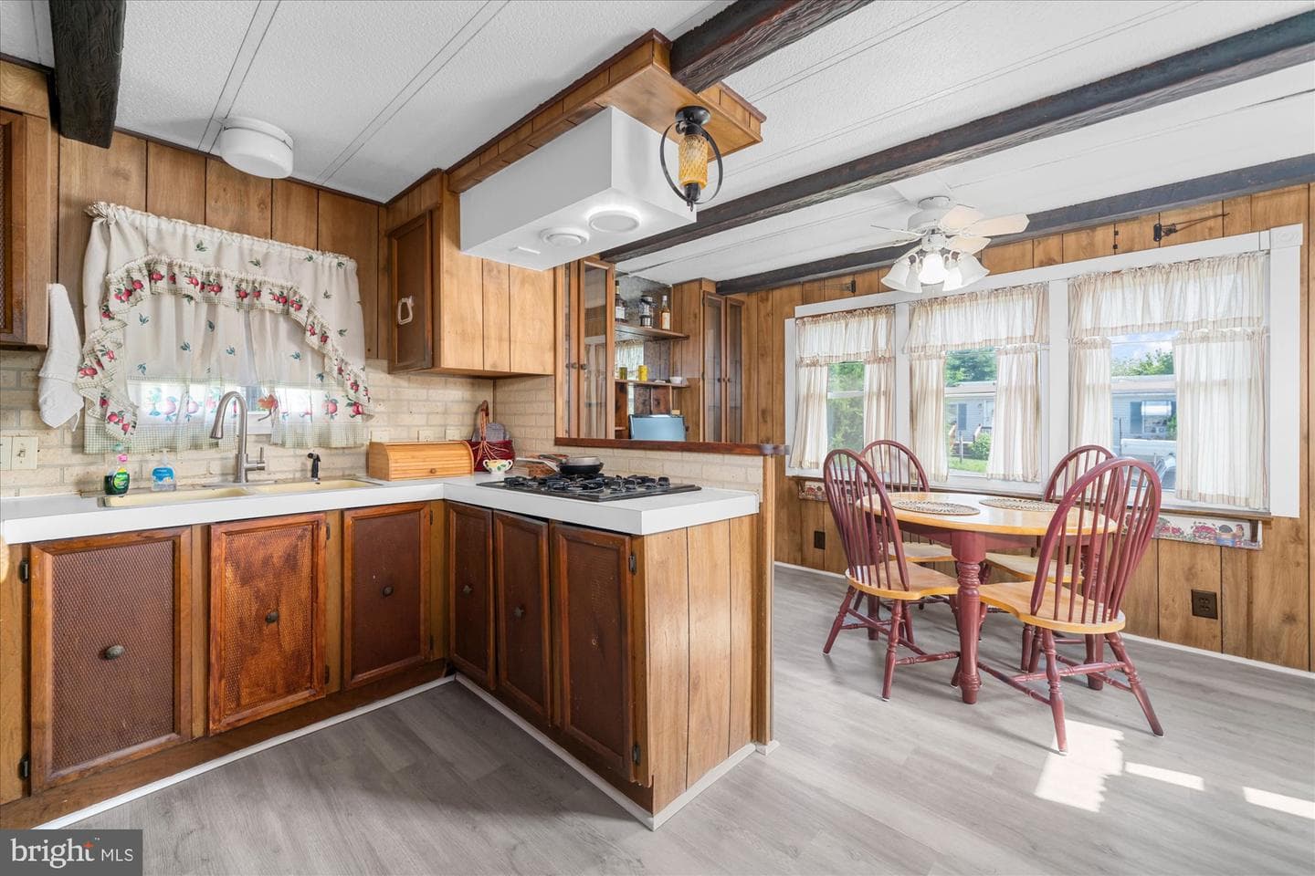 62 Ashford Lane photo 5