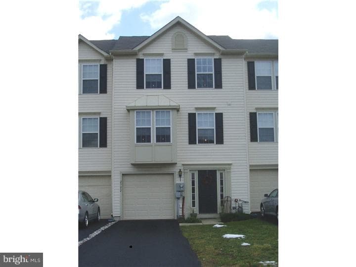 2702 Orchard View Road photo 4