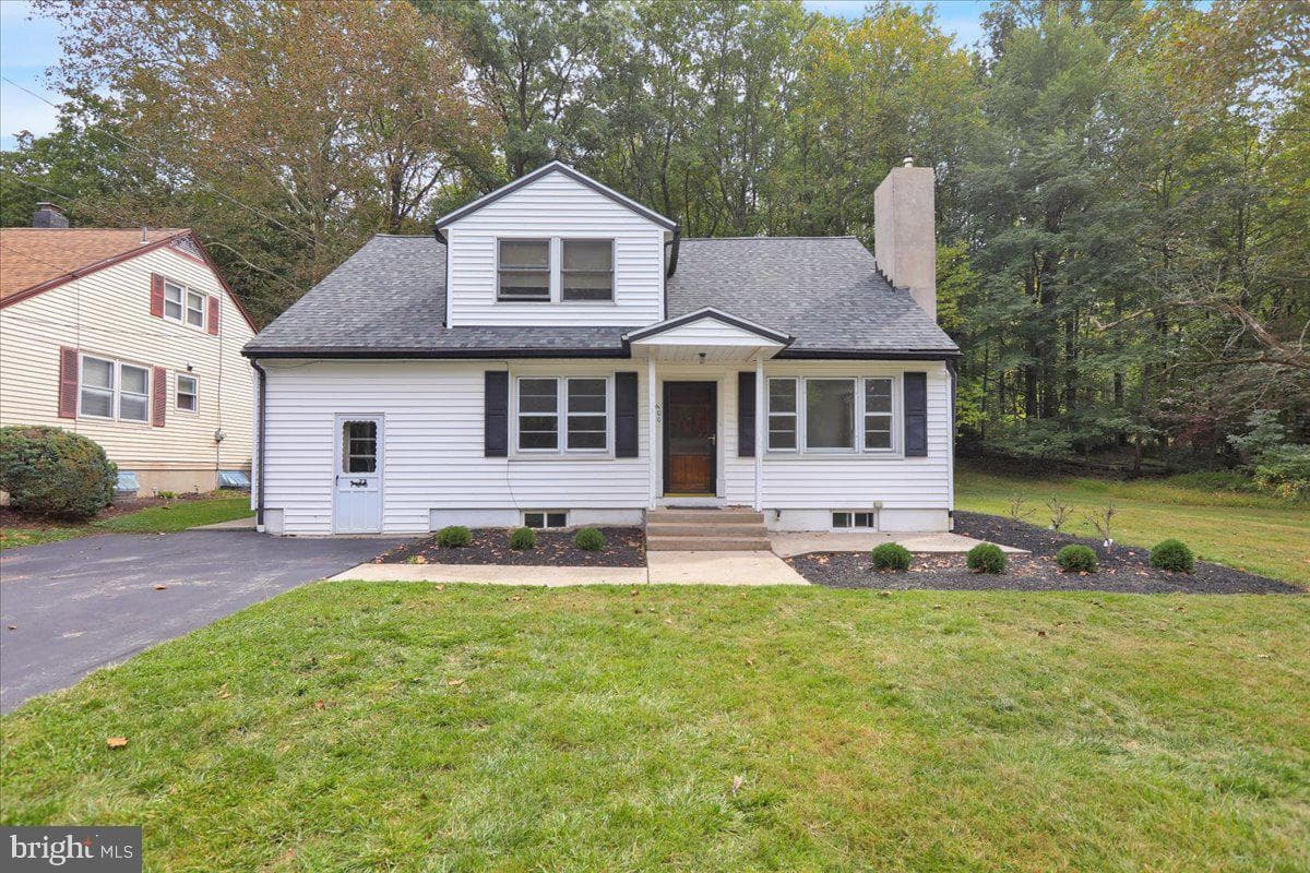900 Butter Lane photo 1