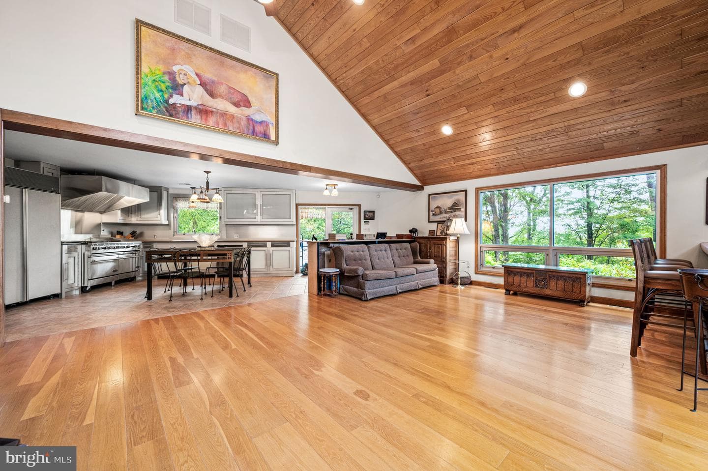 38 Lutz Road photo 6