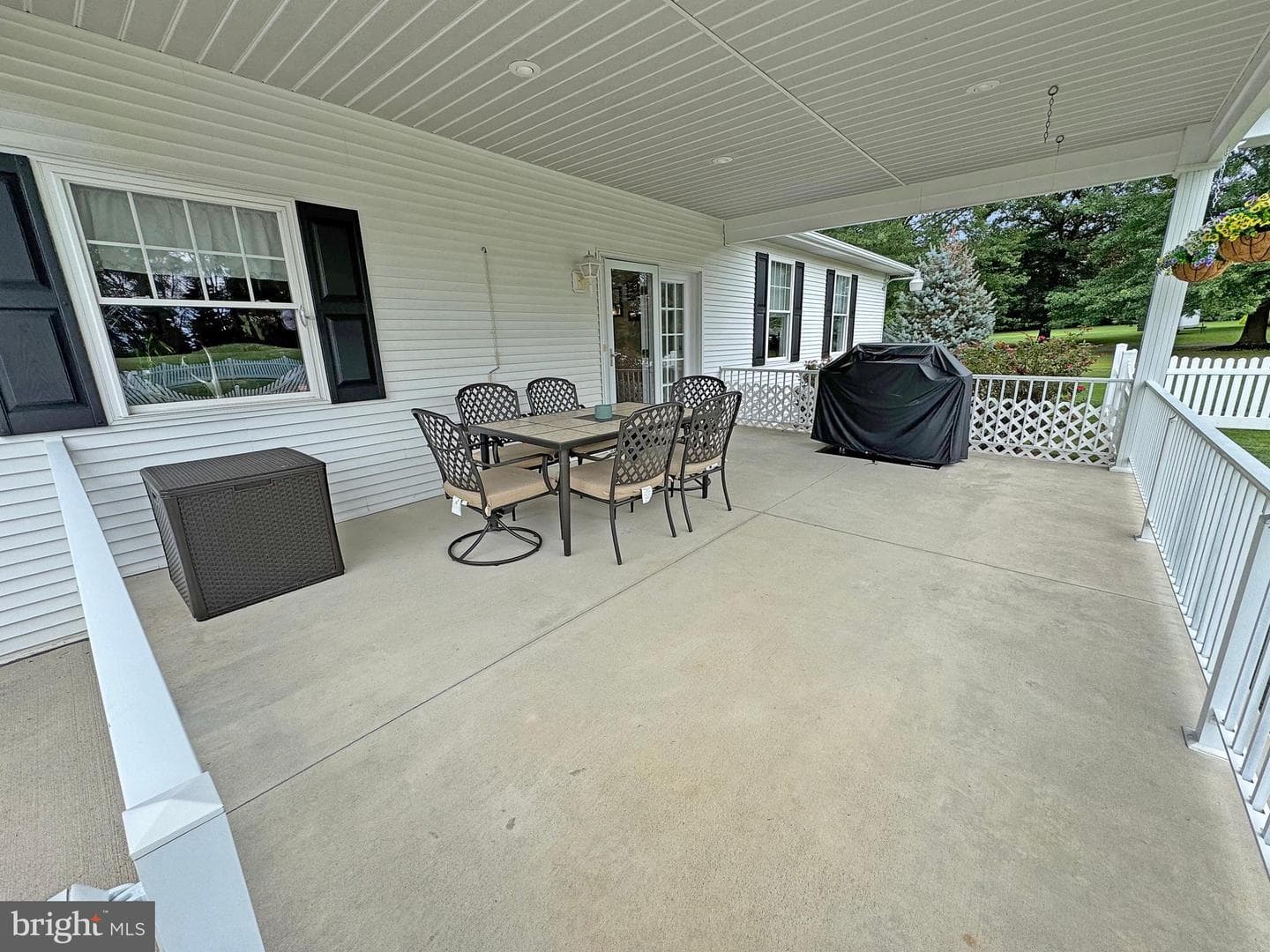 2960 Seisholtzville Road photo 3