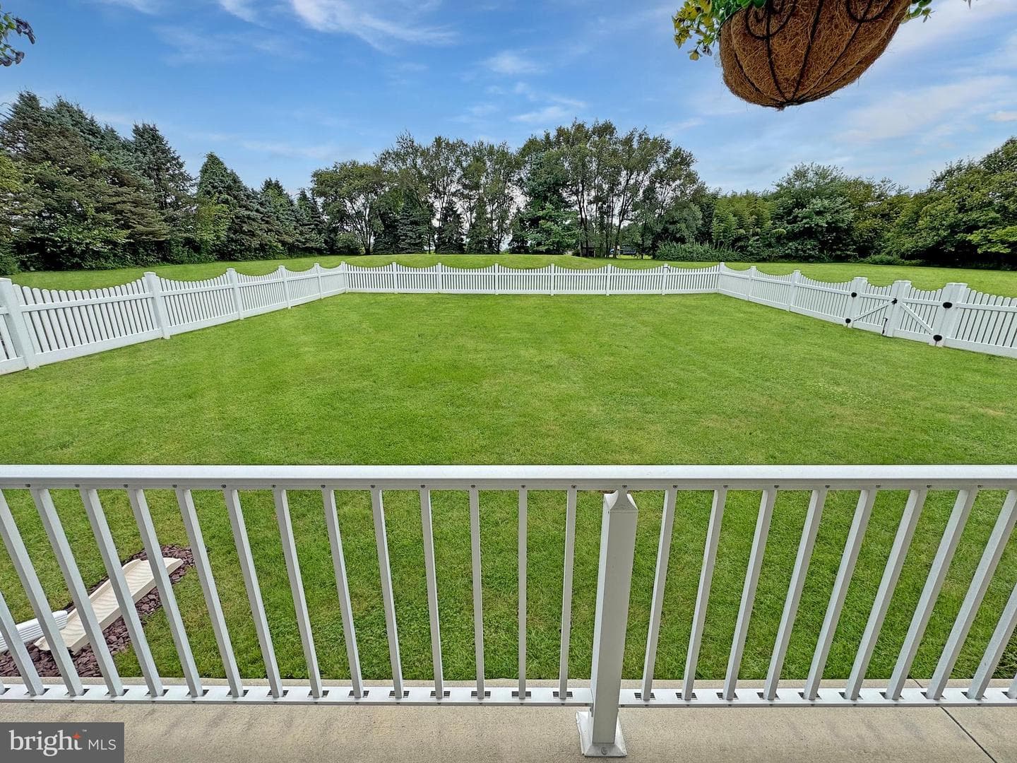 2960 Seisholtzville Road photo 5